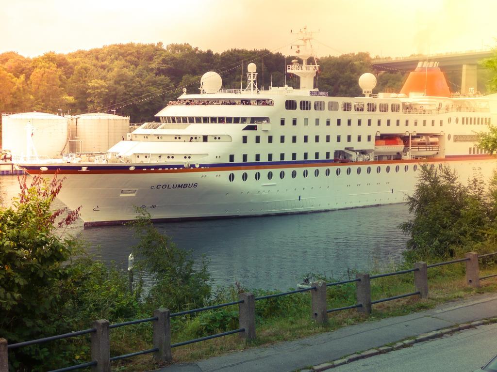 Hotel Waffenschmiede Kiel Kültér fotó